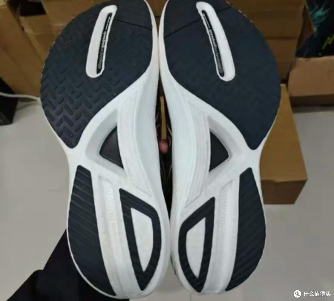 便宜上原来也可以买得好的跑鞋