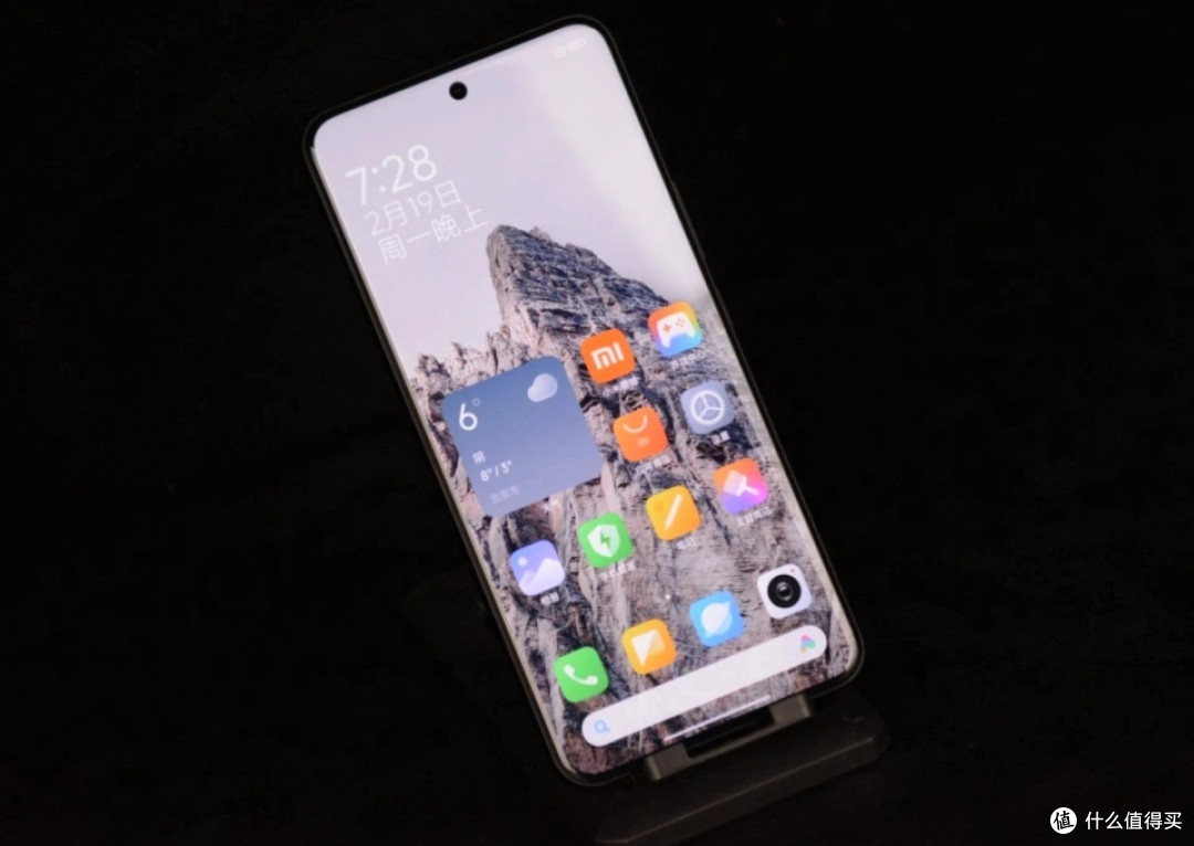 小米宣布清仓，16GB+512GB跳水2700元，5300mAh+IP68+骁龙8Gen3