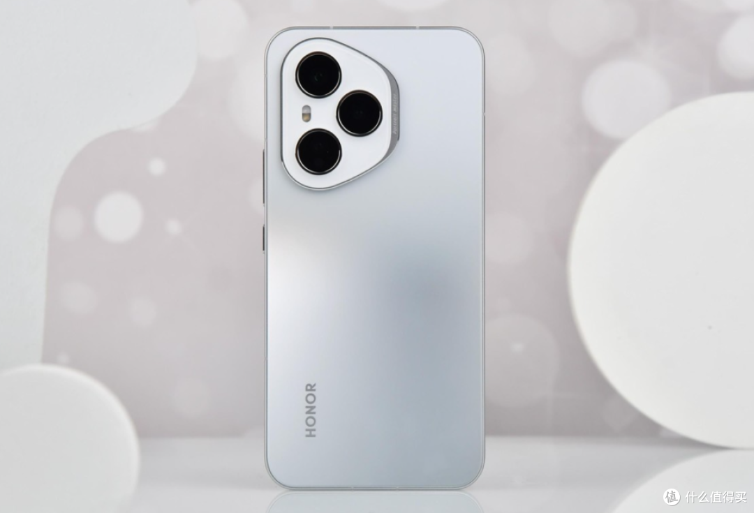 荣耀终于顶不住了，16GB+1TB+7200mAh+IP69，顶配旗舰一降再降