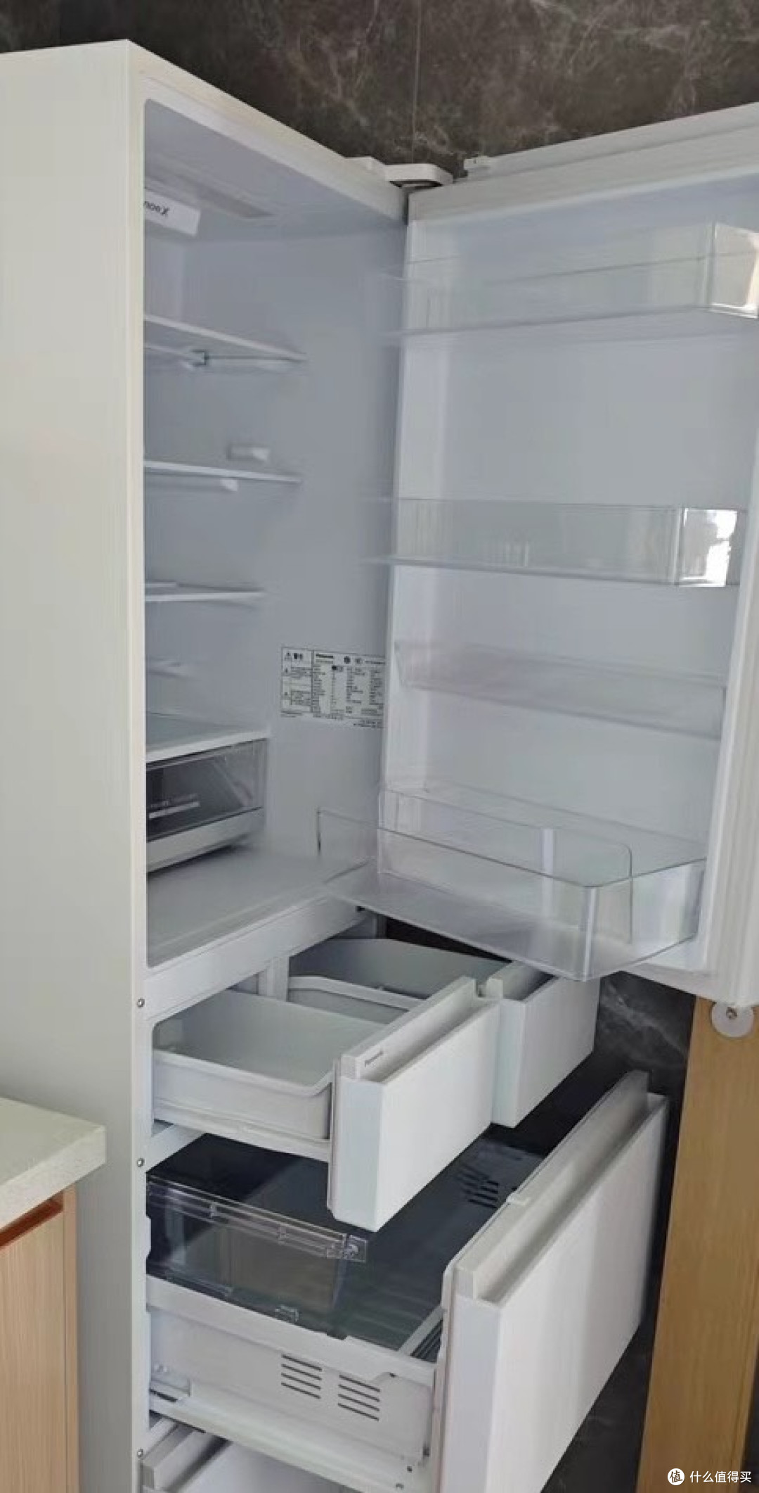 松下多门冰箱，实用与空间兼备