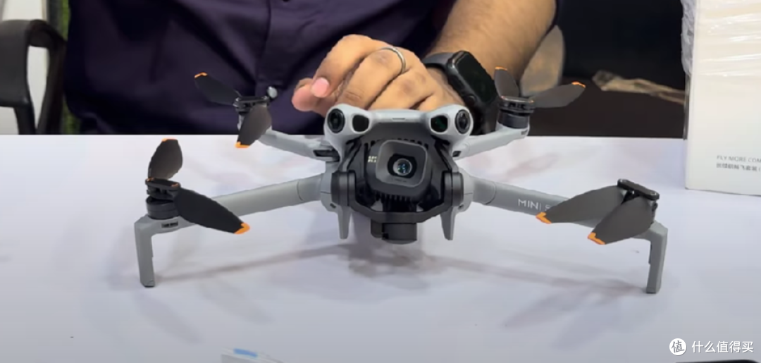 开箱大疆DJI Mini 5 Pro无人机,重新定义轻量级无人机天花板
