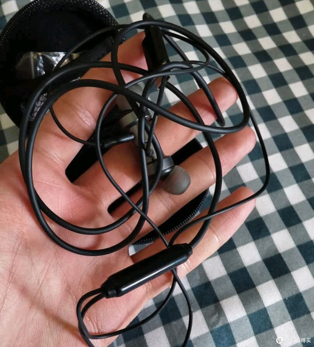 蓝牙耳机与有线耳机的优缺点
