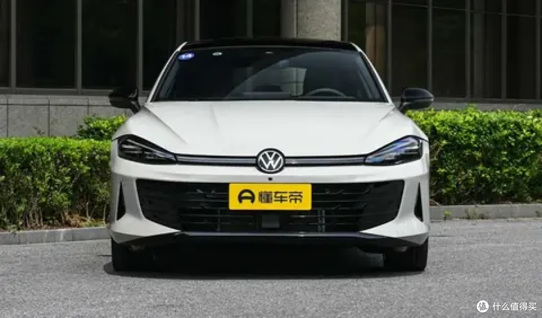 2026款大众凌渡L亮相,配无框车门和L2辅助驾驶,11.99万起售