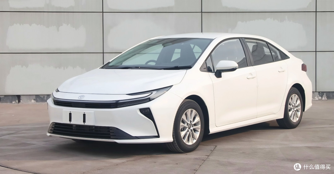 新款丰田卡罗拉焕新登场轴距加长50mm空间增加全新家族化外观