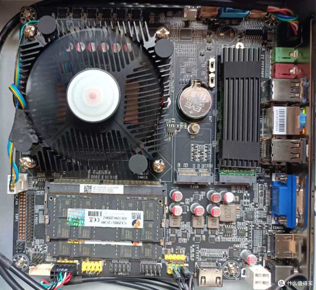 12代i5迷你主机，性能超6600H，而且还是全新