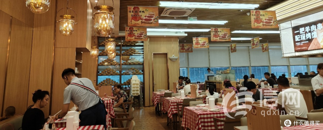 信网探访青岛西贝:厨师长承认有半成品食材