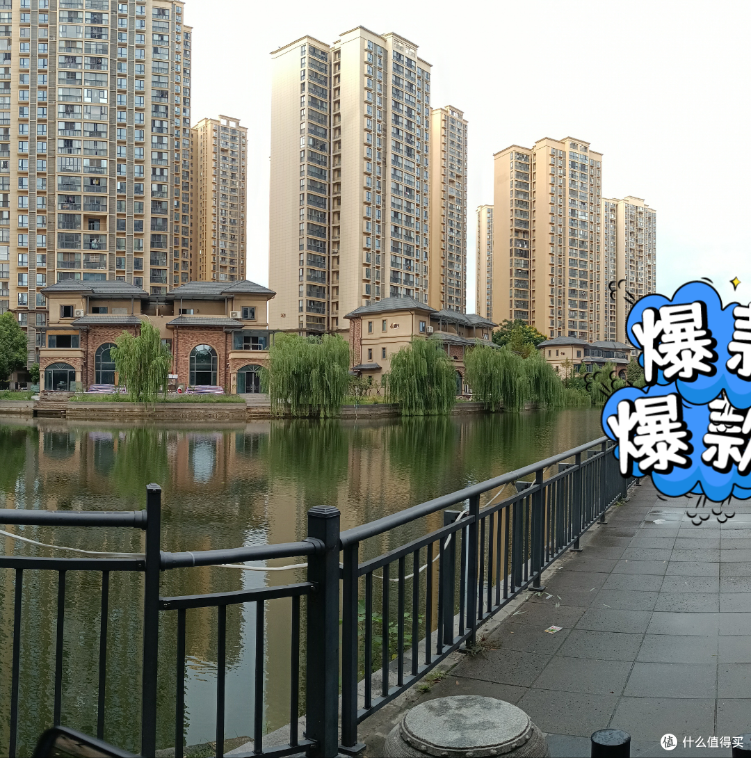 周末湖畔:把治愈的刻度,刻在风与水的褶皱里