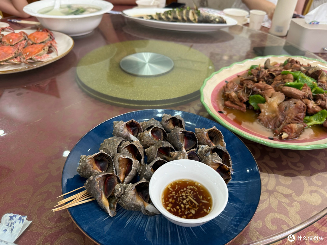 亲戚过来玩，又去吃农家宴啦