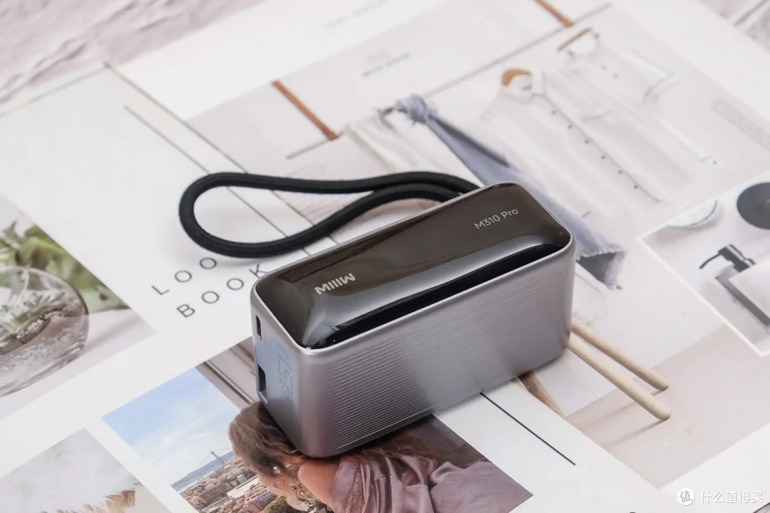 小米生态链出品!米物M310 Pro体验:自带线的45W快充小钢炮