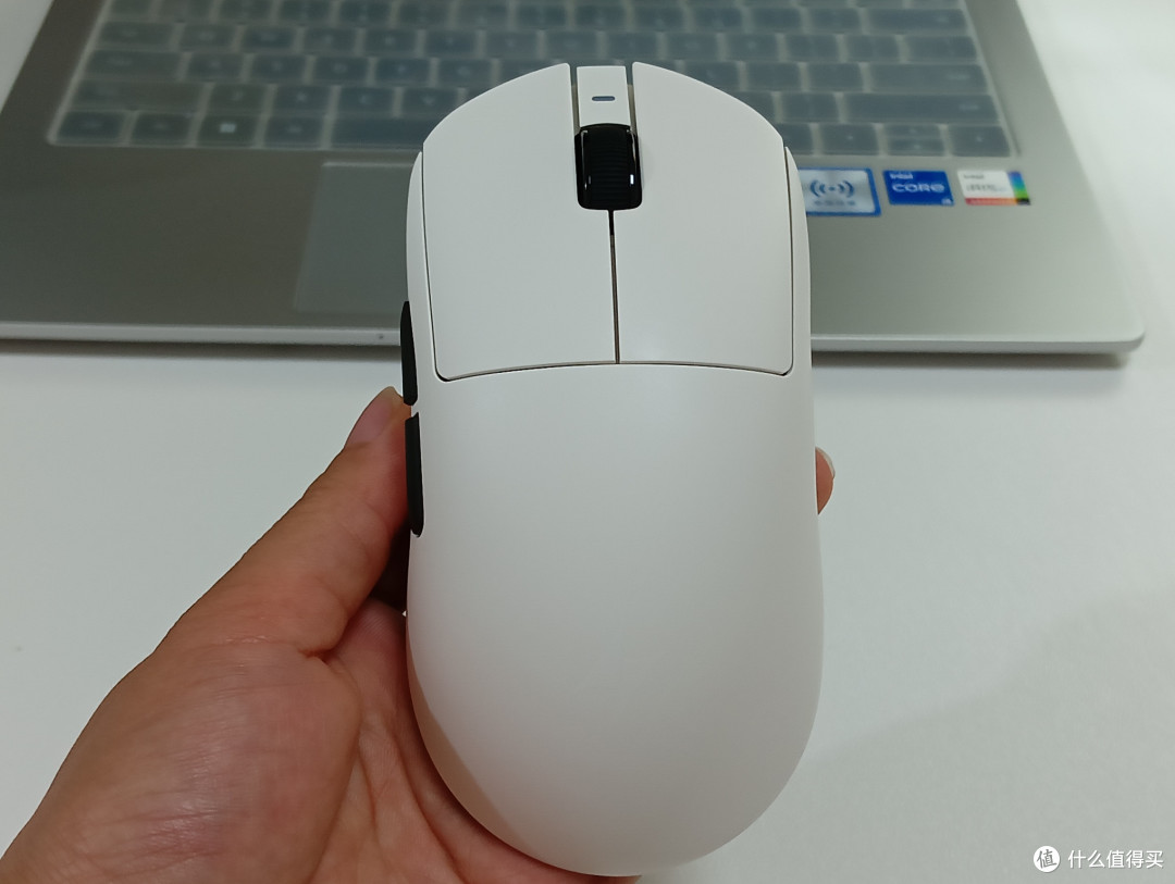 兼顾工作与游戏放松:ATK蜻蜓A9 se无线鼠标的实用体验