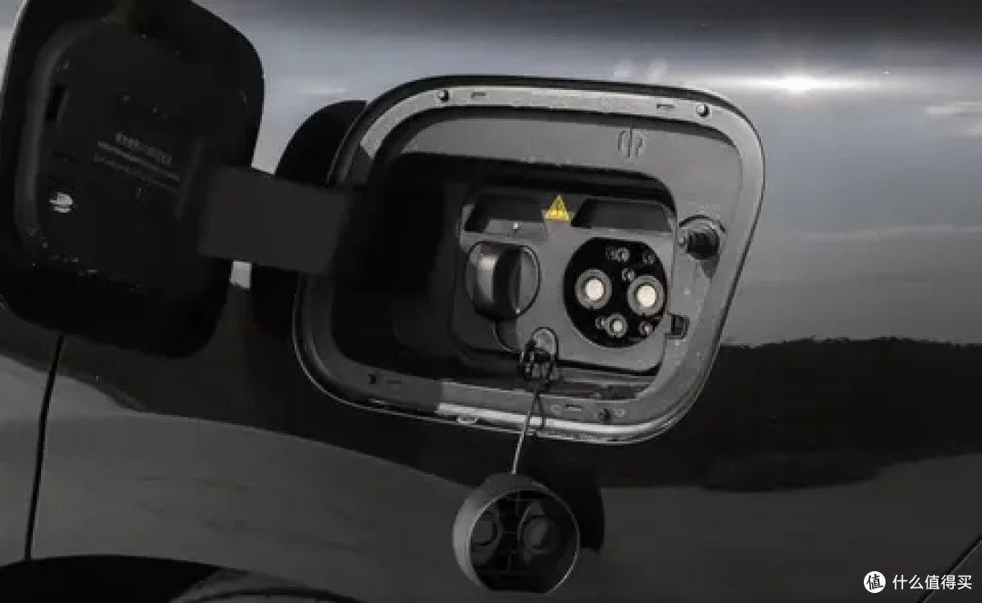 全面对比零跑C10和海狮06 EV，同为中型SUV，谁更适合家用？