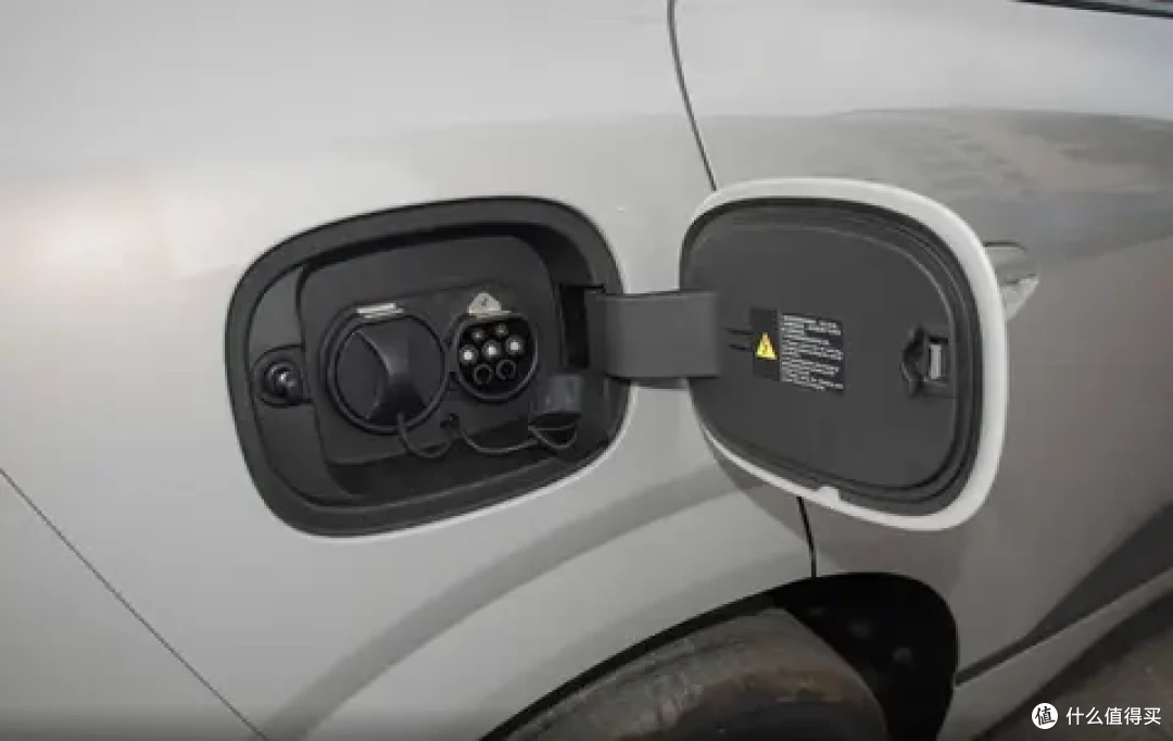 全面对比零跑C10和海狮06 EV，同为中型SUV，谁更适合家用？