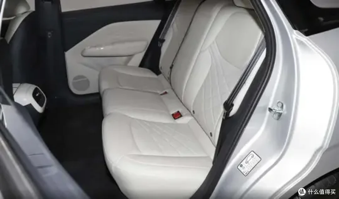 10万内纯电SUV新选择！极狐T1续航425km，L2辅助驾驶配齐