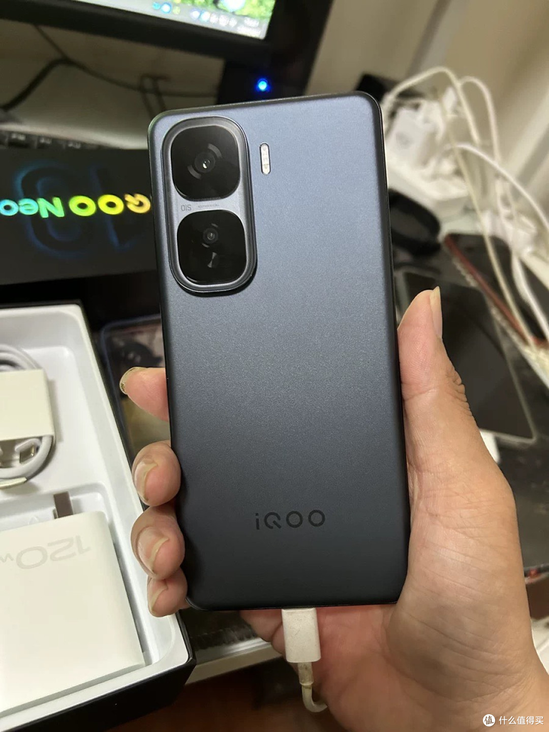 iQOO Neo10:中端旗舰的性能突破