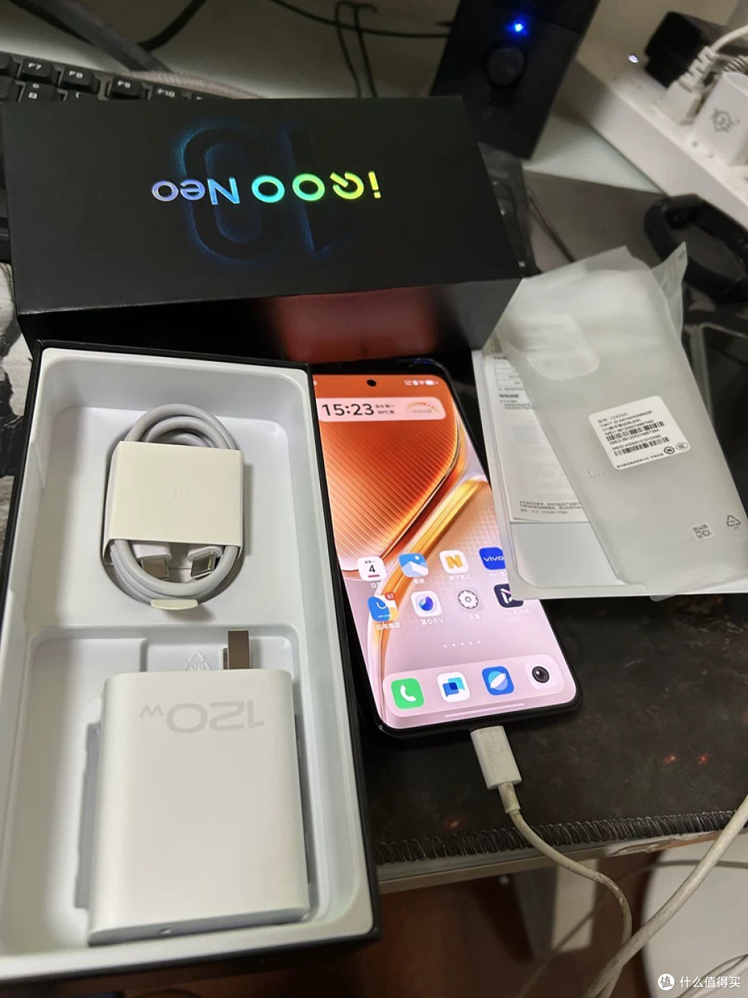 iQOO Neo10:中端旗舰的性能突破