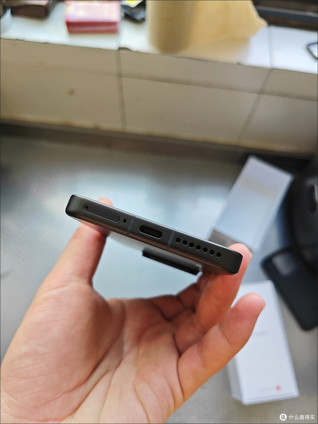 小米17跳过16对标iPhone,能否成功突围?