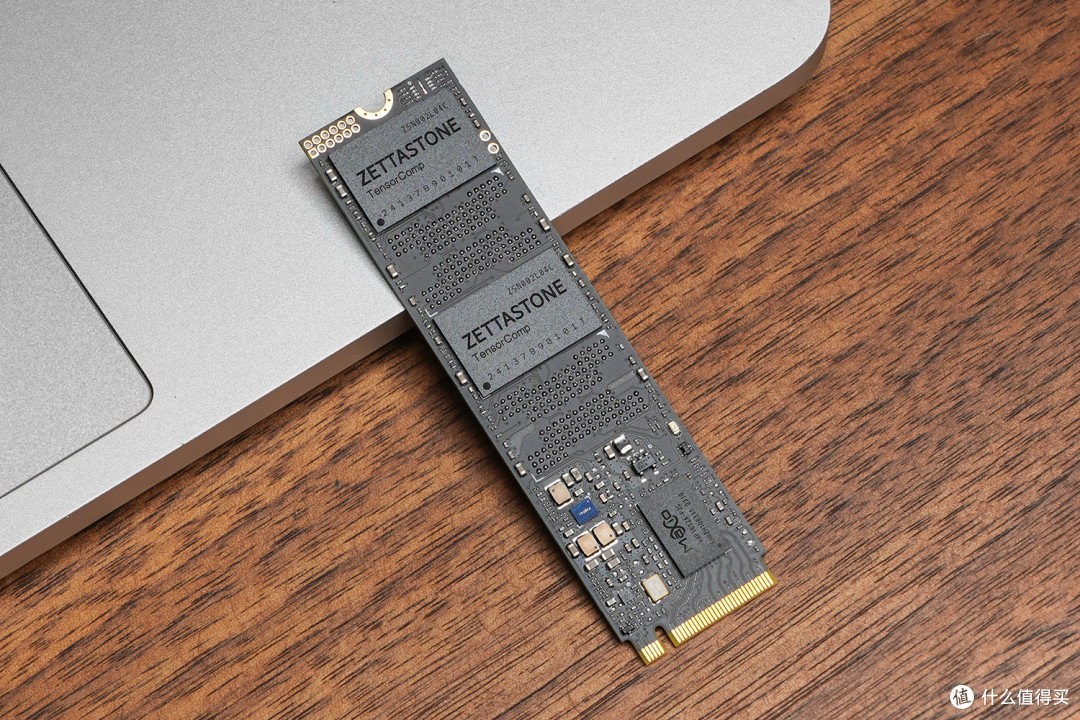 收藏吧!装机扩容有备无患,3款PCIe4.0 1TB国产固态硬盘SSD横评