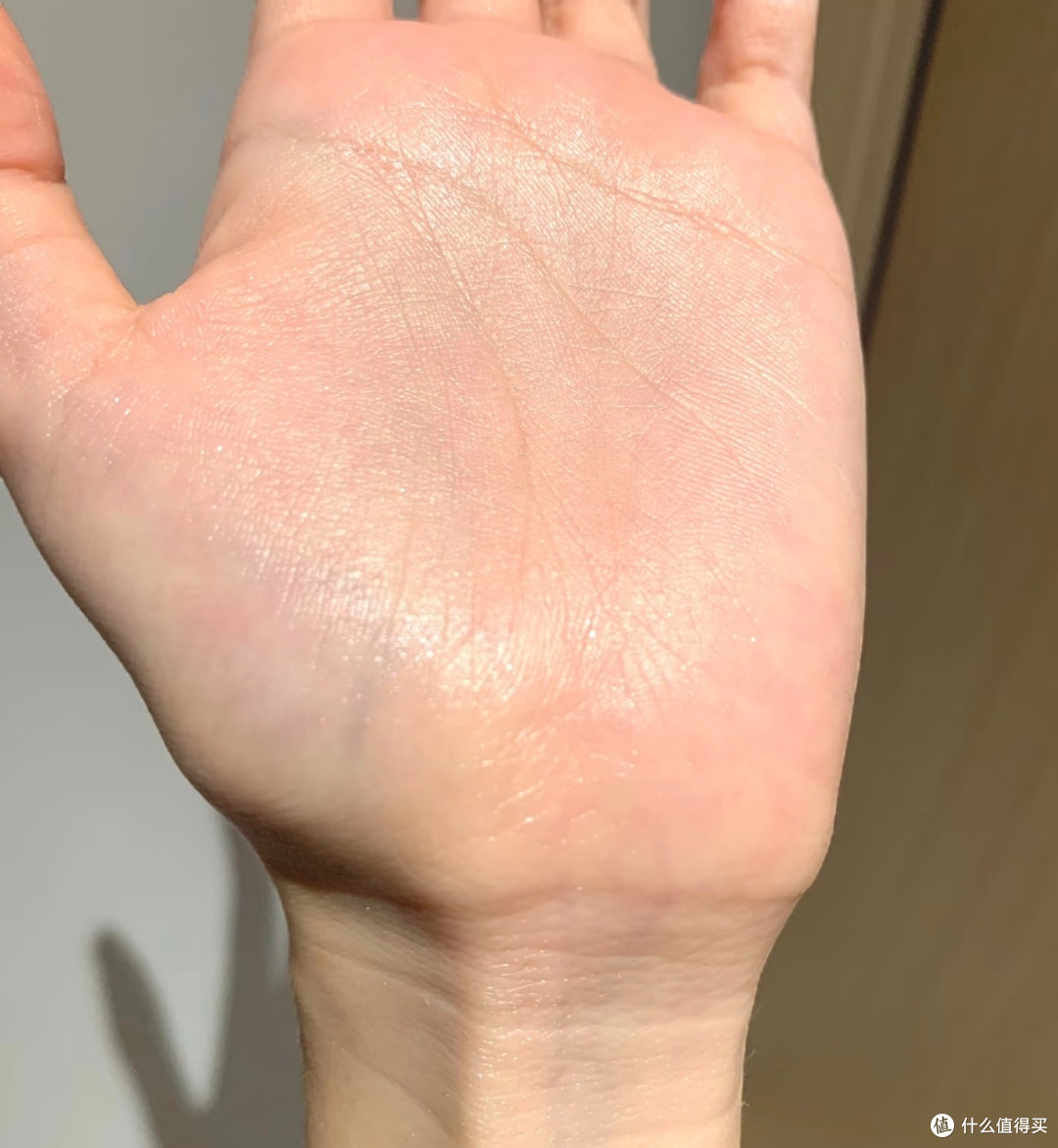 欧舒丹樱花身体乳:保湿与香气兼备
