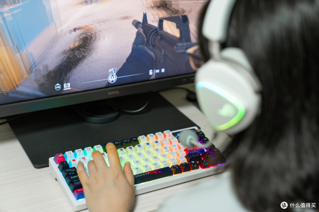 精准与沉浸并存:ROG 夜魔 X 75% 客制化电竞键盘深度评测