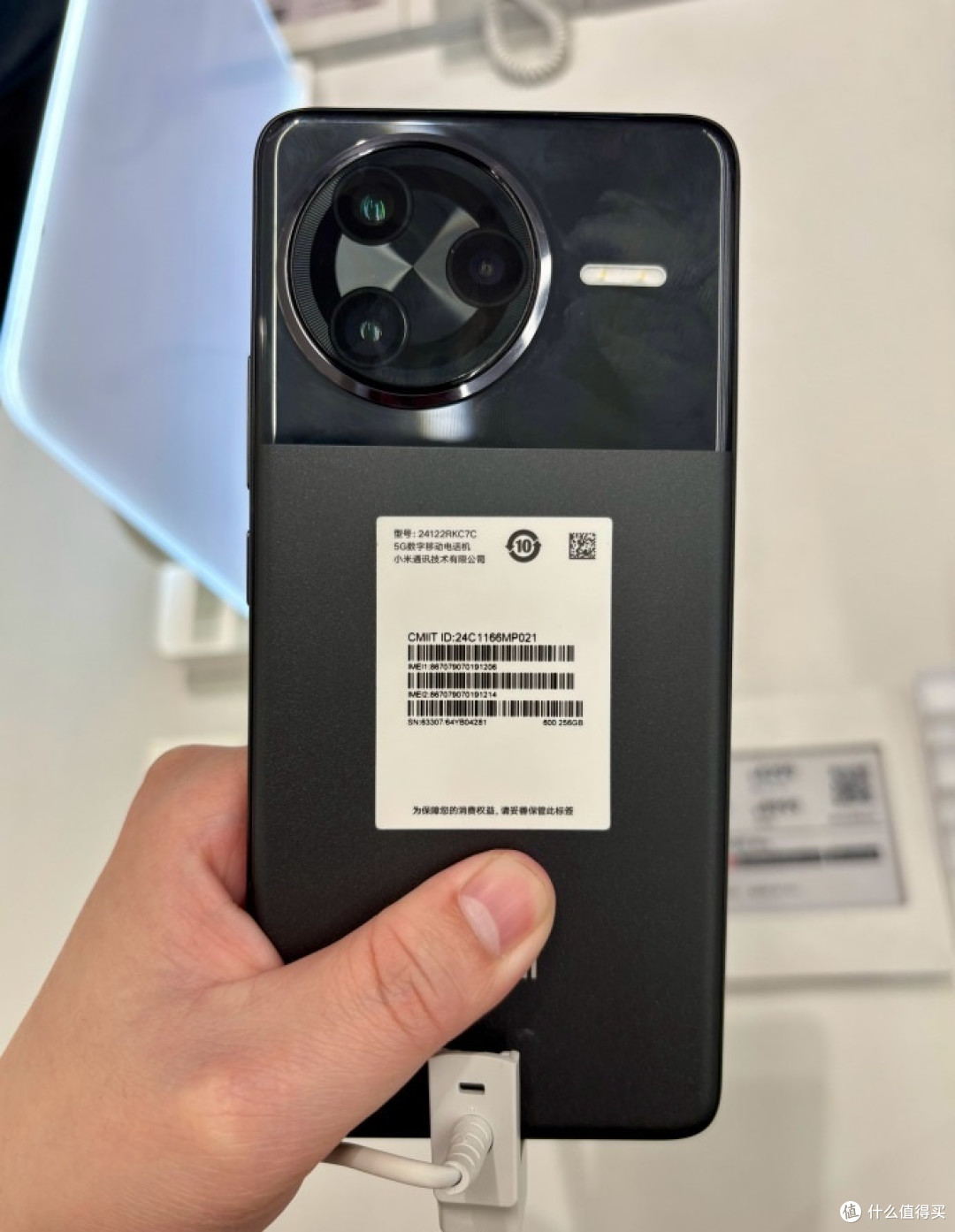 16GB+1TB 成主流!今年这 3 款高销量手机,价格亲民性价比还超高,不喜欢水果机的不妨看看。