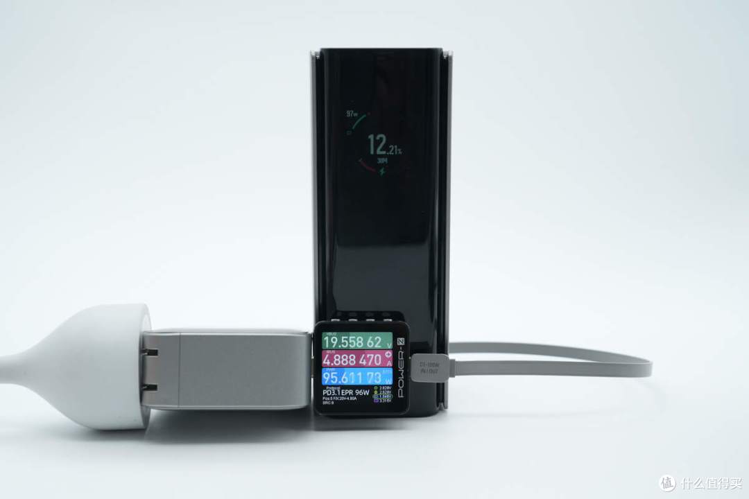 智能屏显+APP连接,交互性拉满,正浩230W自带线超充舱充电宝拆解