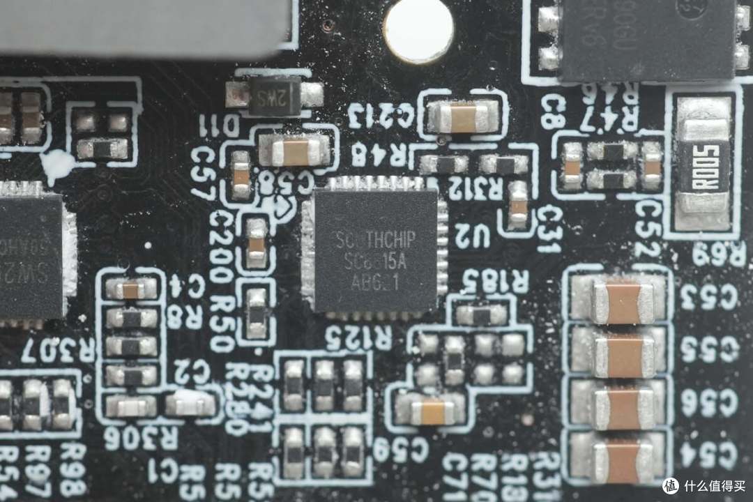 智能屏显+APP连接,交互性拉满,正浩230W自带线超充舱充电宝拆解