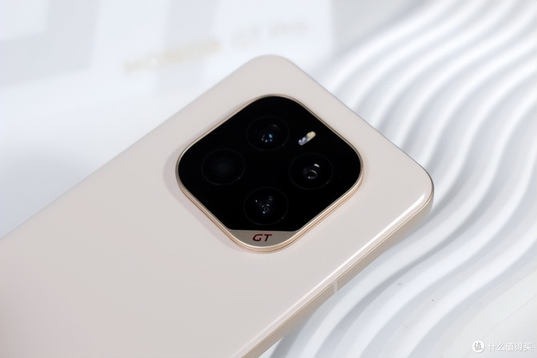 荣耀这次太猛了，7200mAh+5000万四摄+IP69，旗舰降至“新低价”