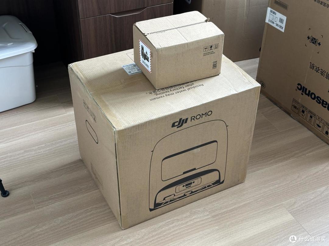 紧急购买 DJI ROMO(S 标准版)开箱+初体验