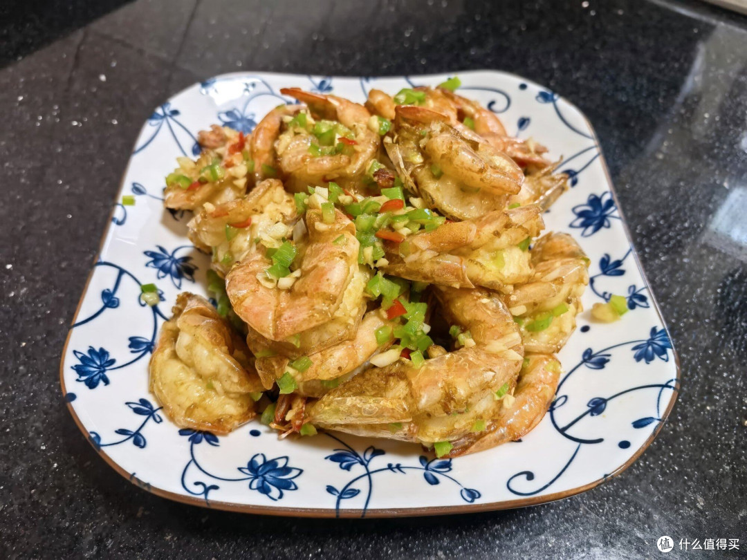 椒盐虾：外酥里嫩的家常硬菜