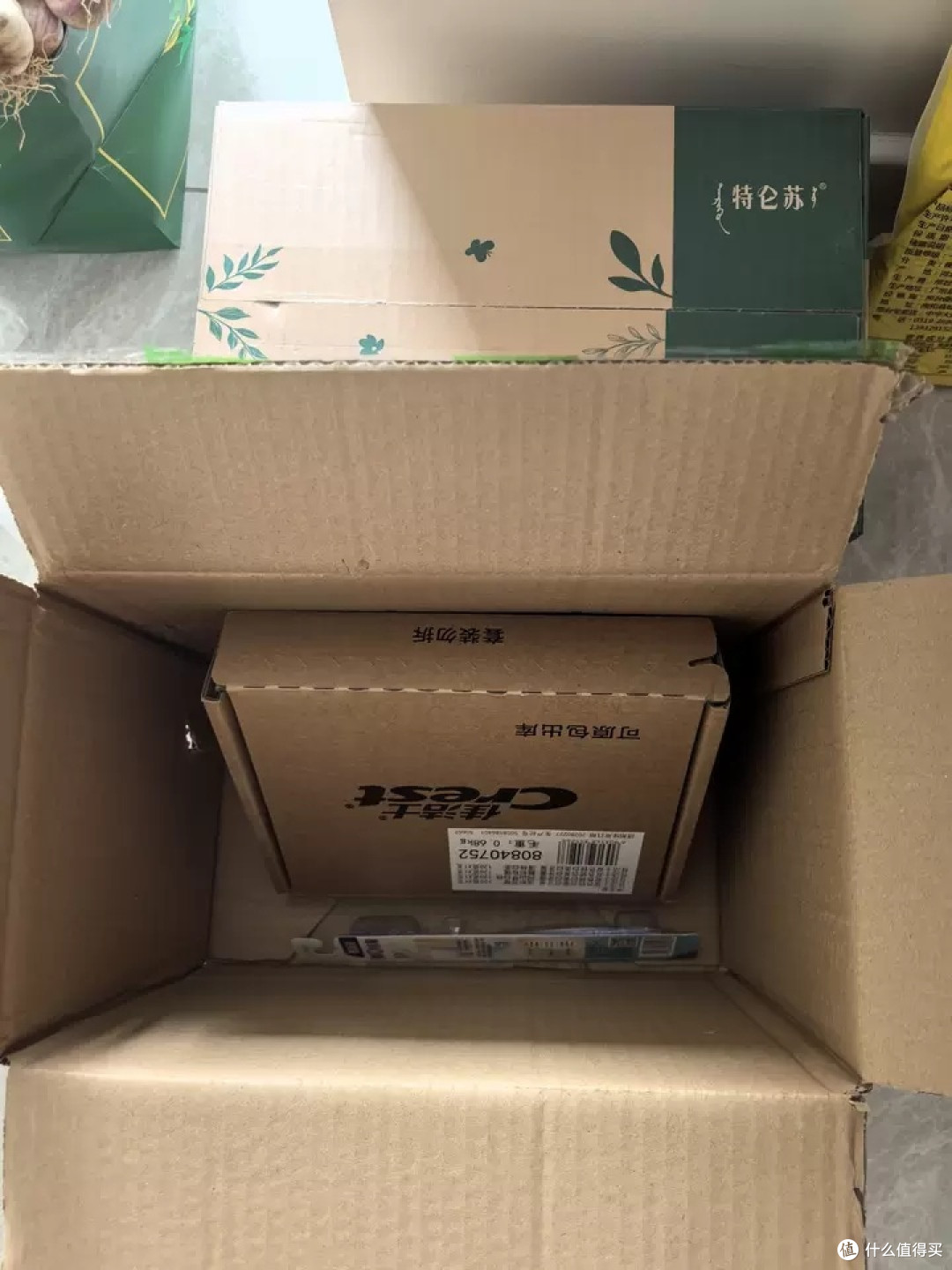 佳洁士锁白牙膏：清洁护齿亮白