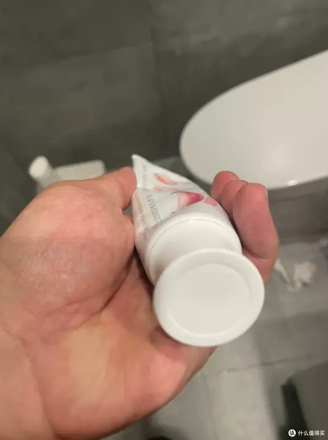佳洁士锁白牙膏：清洁护齿新选择