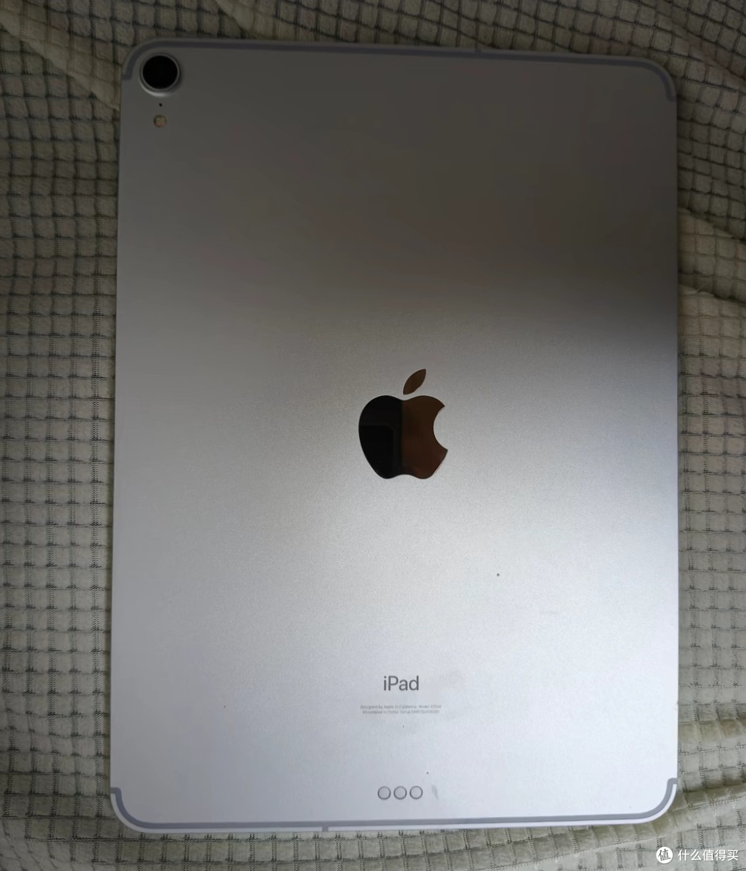闲鱼2499入手的 iPad 平板电脑打游戏杠杠的,性价比可以