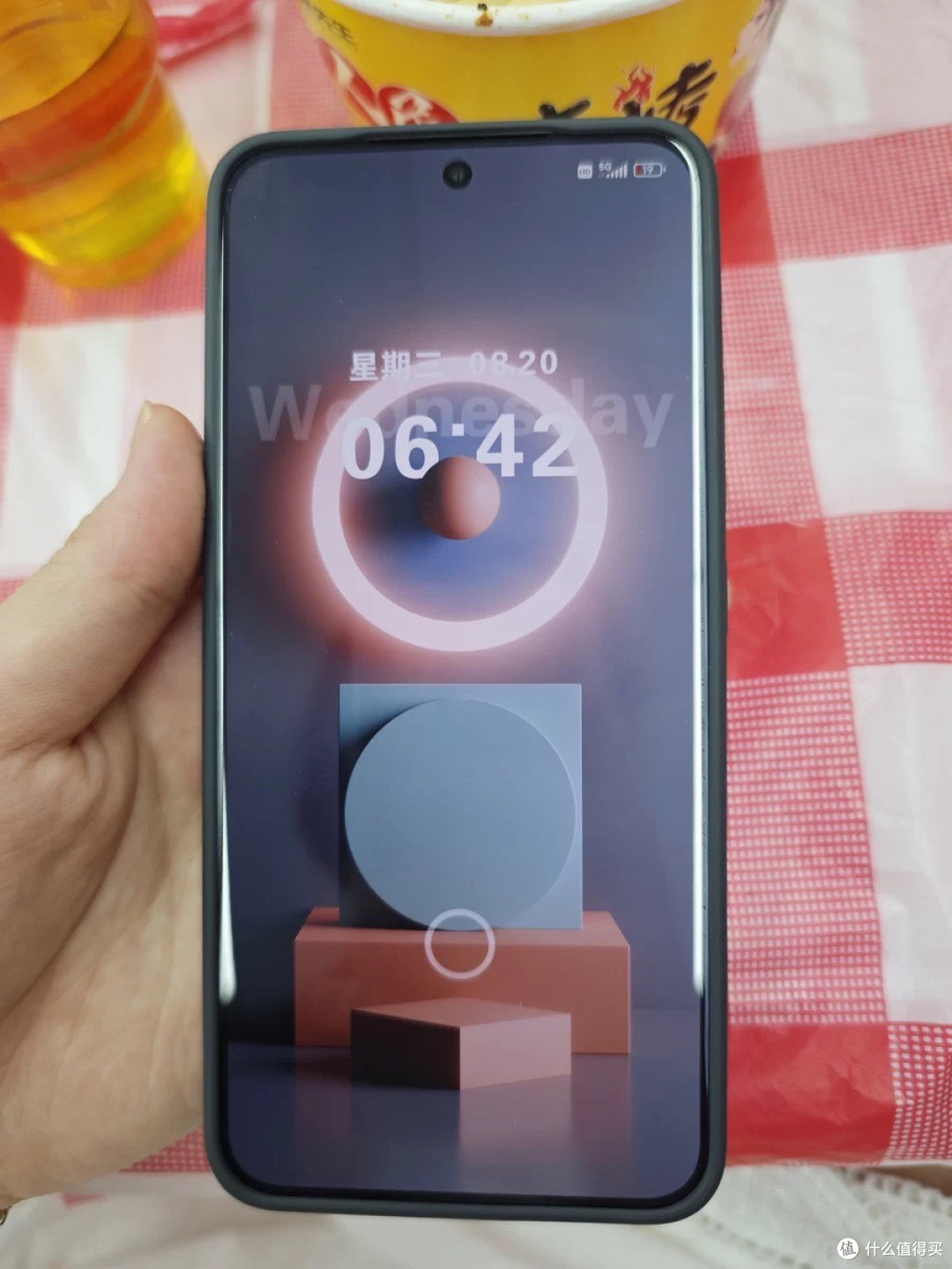 小米17正面挑战iPhone 17:国产高端的突围与挑战