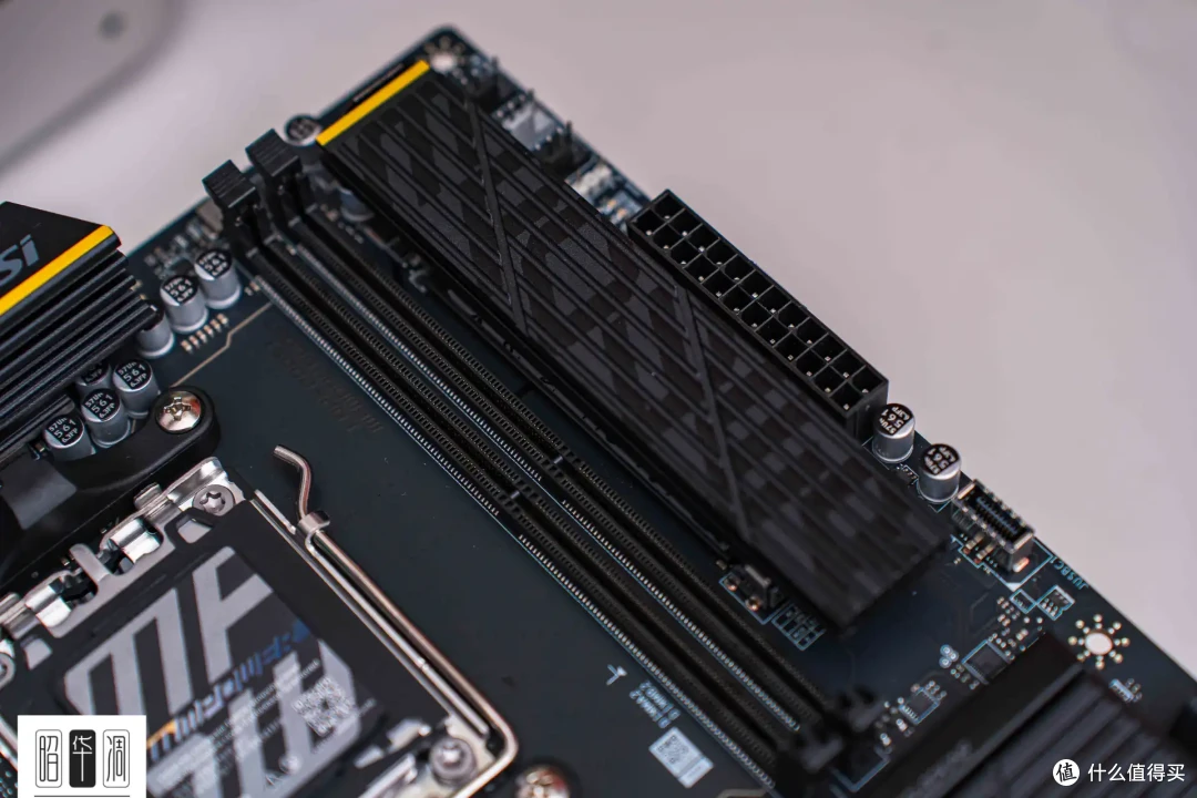 双槽破万兆,AMD平台的“版本答案”|微星B850MPOWER