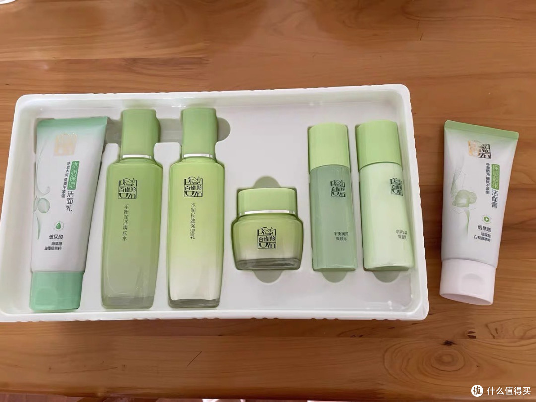 百雀羚补水套装：温和保湿