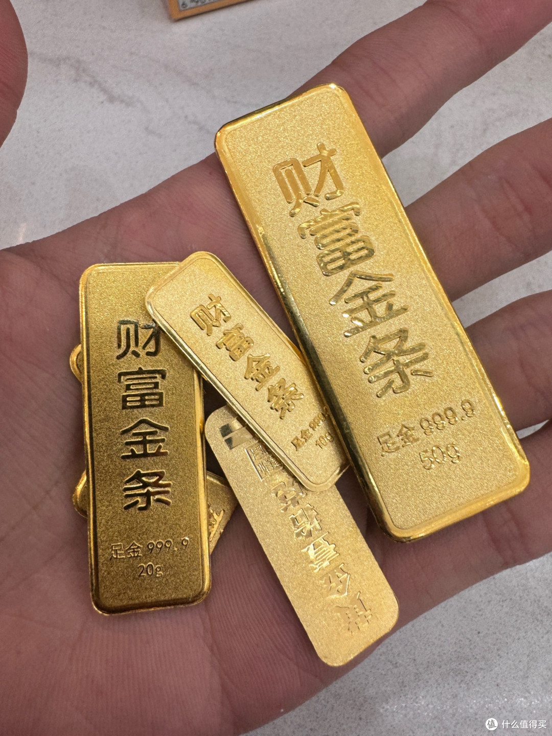 投资黄金别冲动,这些要点要牢记