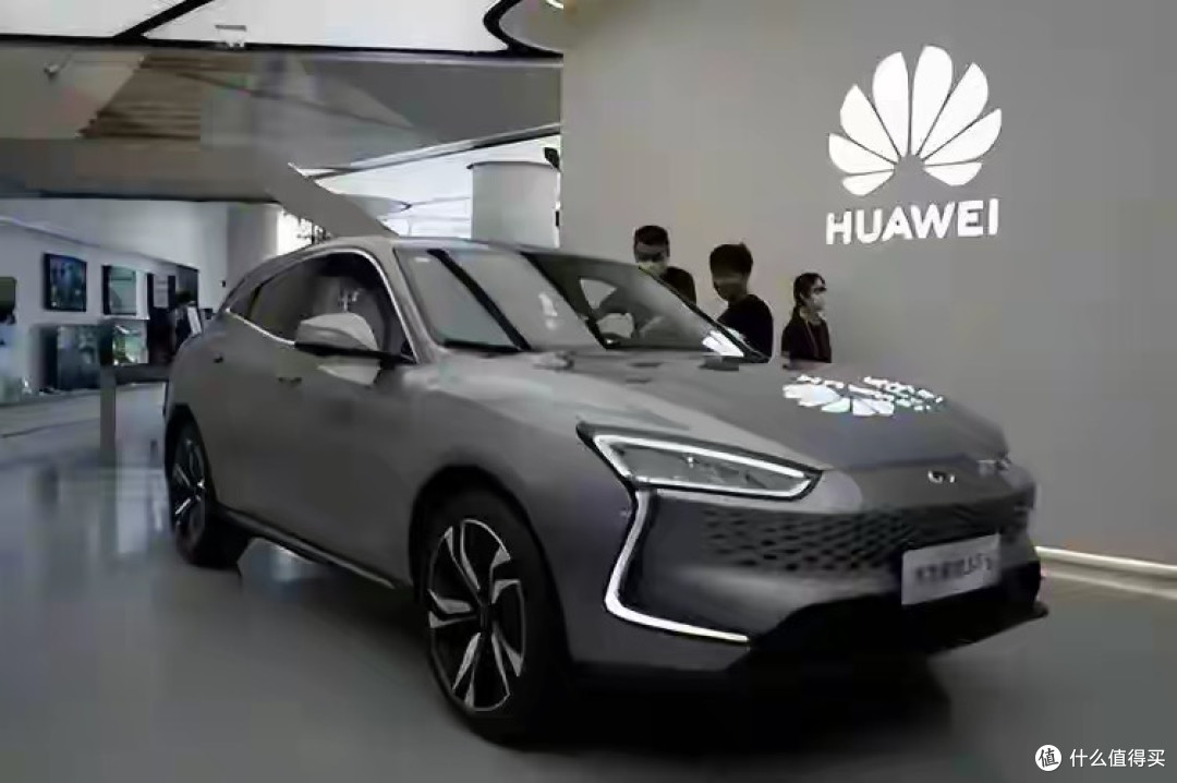 华为智驾下沉，宝骏押宝翻身：10万元级汽车“变天”了？