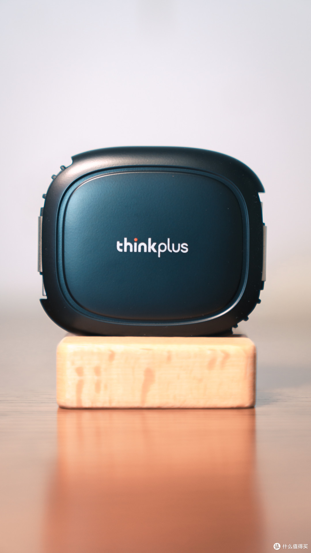 充电传输二合一——thinkplus轻锋240W伸缩快充数据线