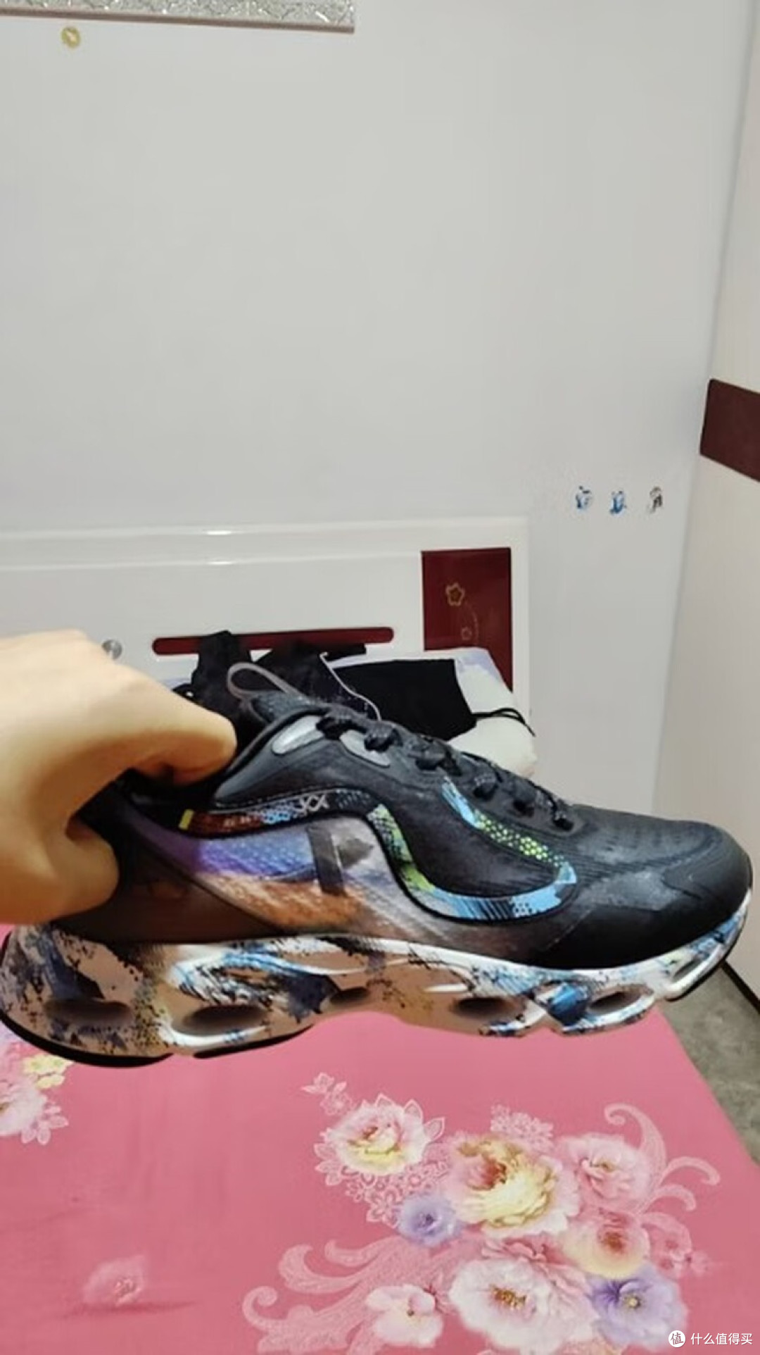 特步跑鞋:颜值与性能兼备