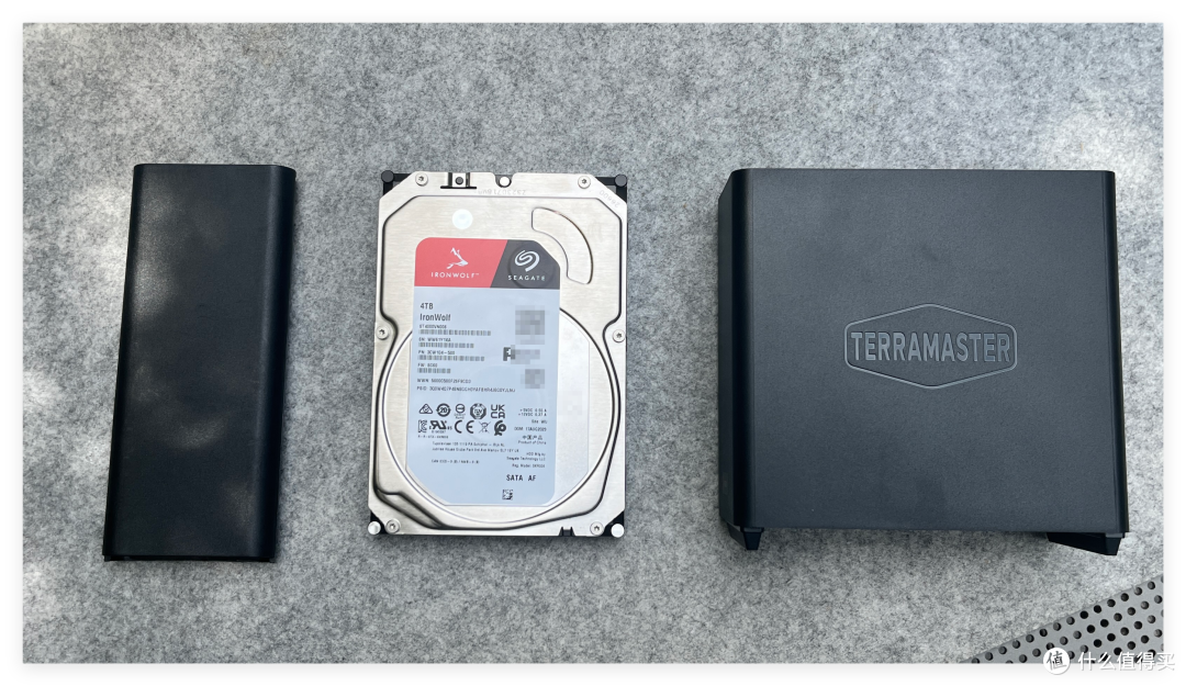 巴掌大不占地、全闪无噪音—铁威马 F4-SSD 一款 “省心 NAS”
