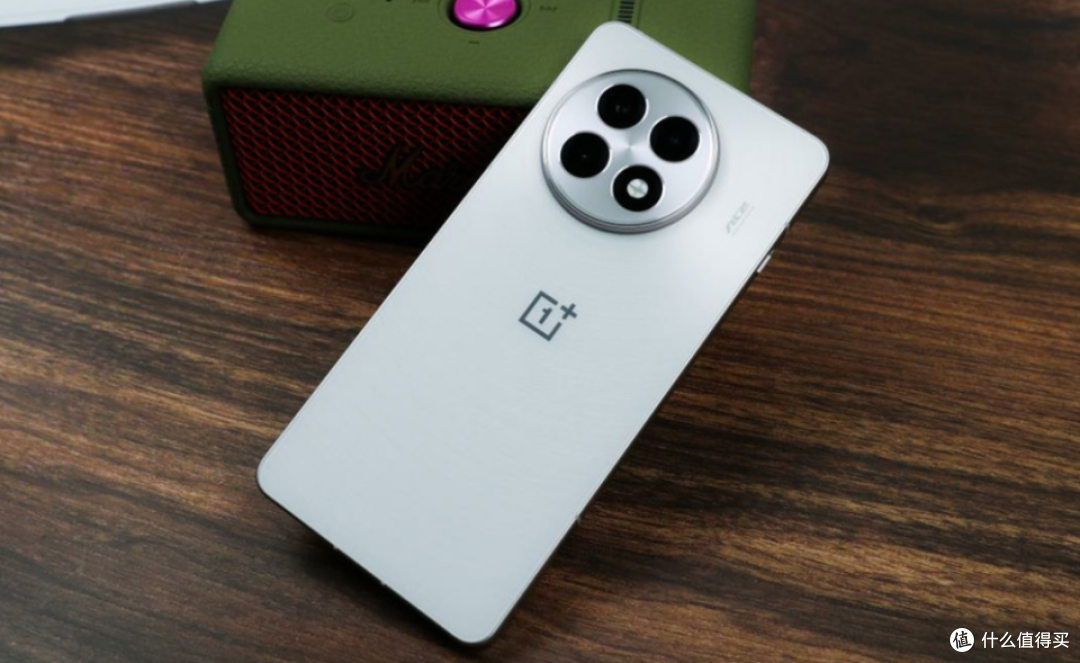 一加还是妥协了,12GB+256GB突降至1614元,6400mAh+OIS光学防抖