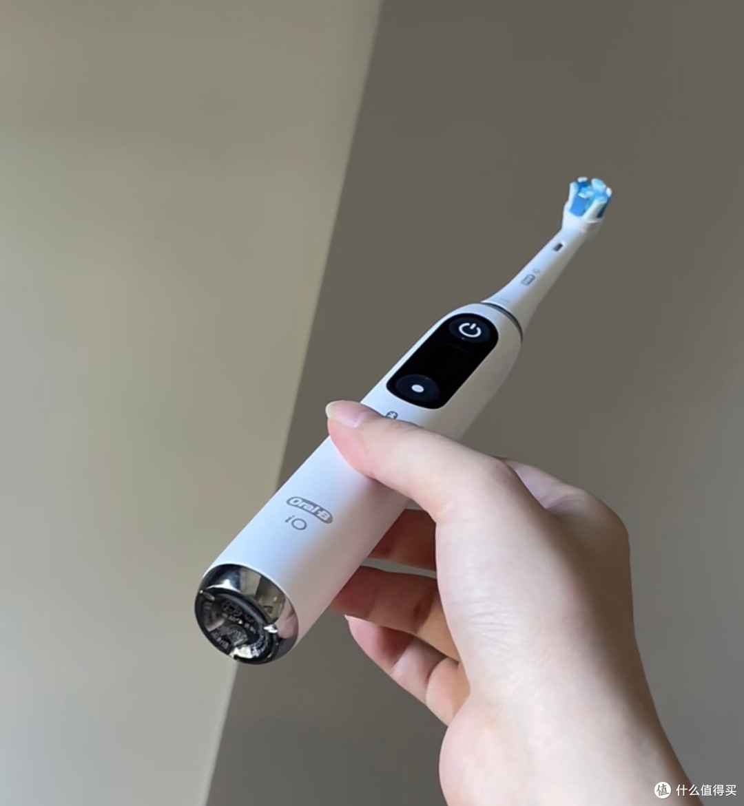 深入清洁死角，改善牙龈不适