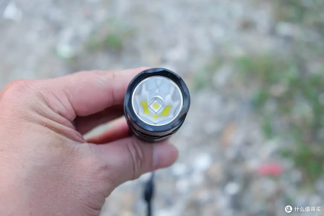 Fenix PD36R ACE战术手电体验:这才是真正的“全能照明神器”