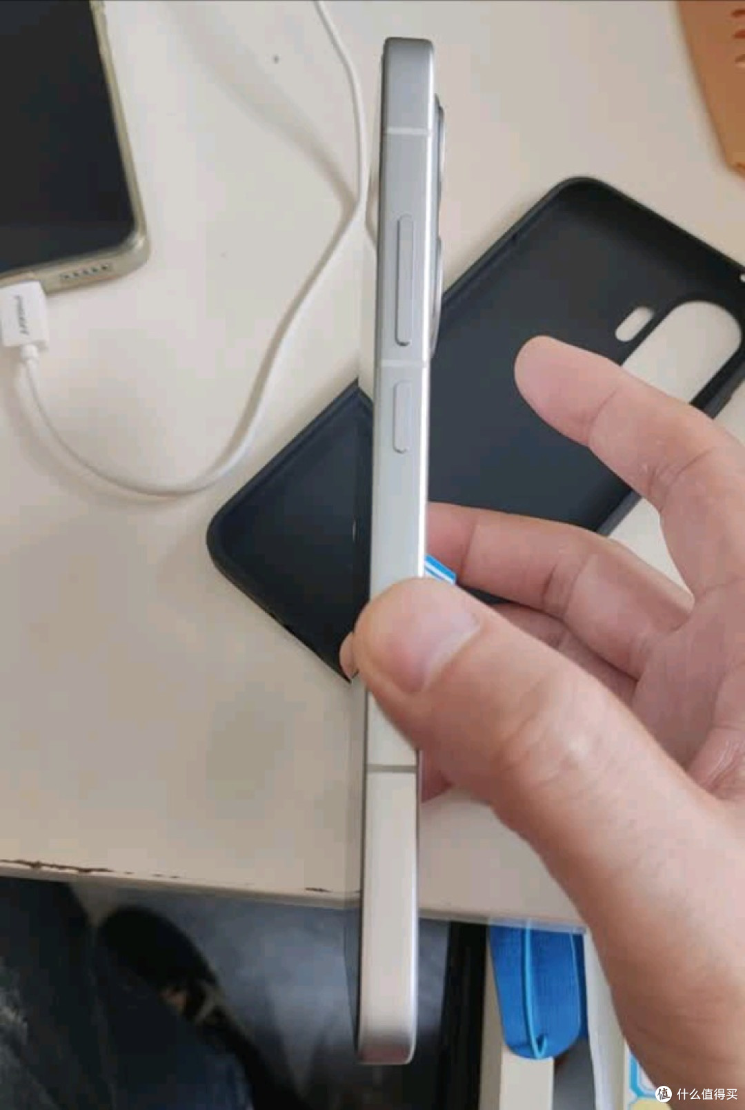 小米17对比iPhone,从硬件到软件全面解析
