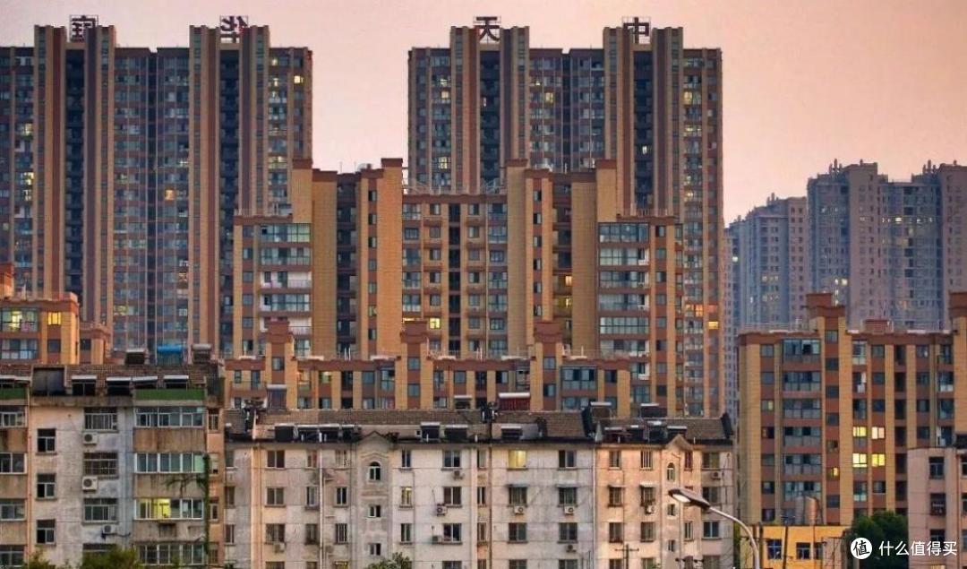 10年后,这3类房子可能将“一文不值”,内行人都在悄悄降价出售