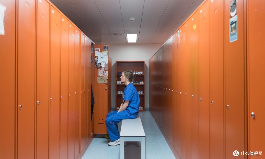 《夜班》:一部让人窒息又发人深省的护士夜班实录