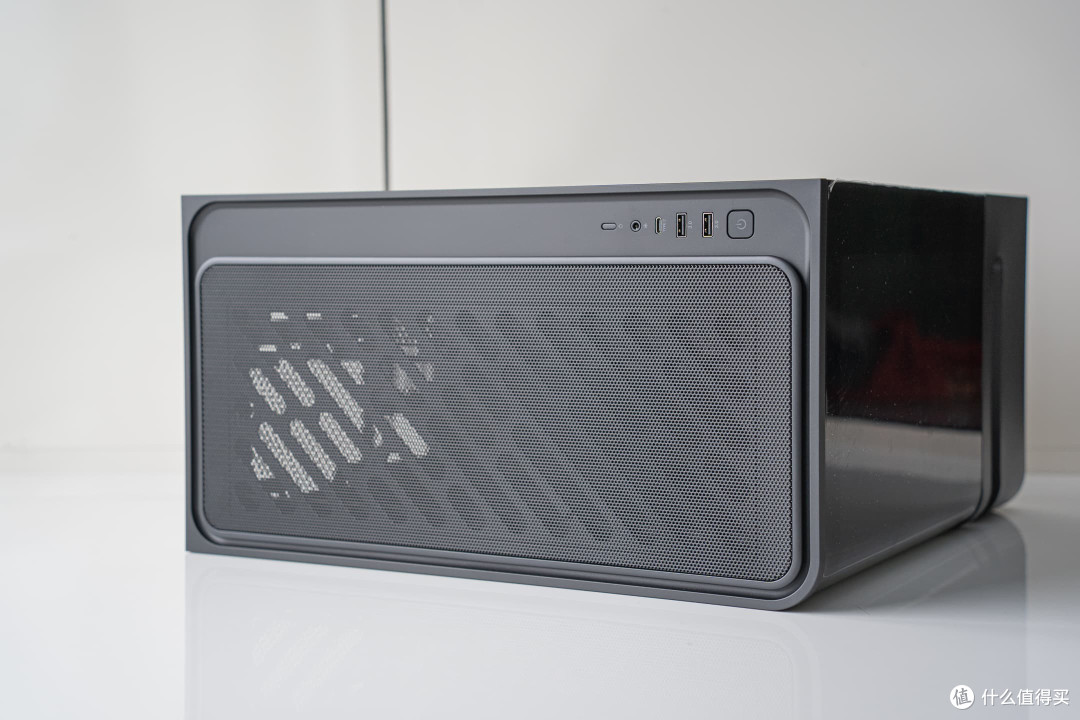悬浮光效×LCD智显屏:天选360水冷+灵光岛,桌面极客的梦幻组合