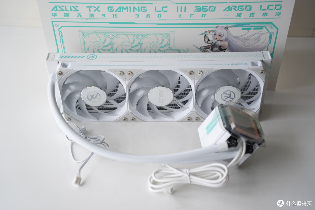 悬浮光效×LCD智显屏:天选360水冷+灵光岛,桌面极客的梦幻组合