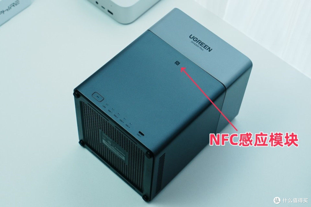 小白玩家超适合，千元NAS最优解，绿联DH4300 Plus私有云开箱体验