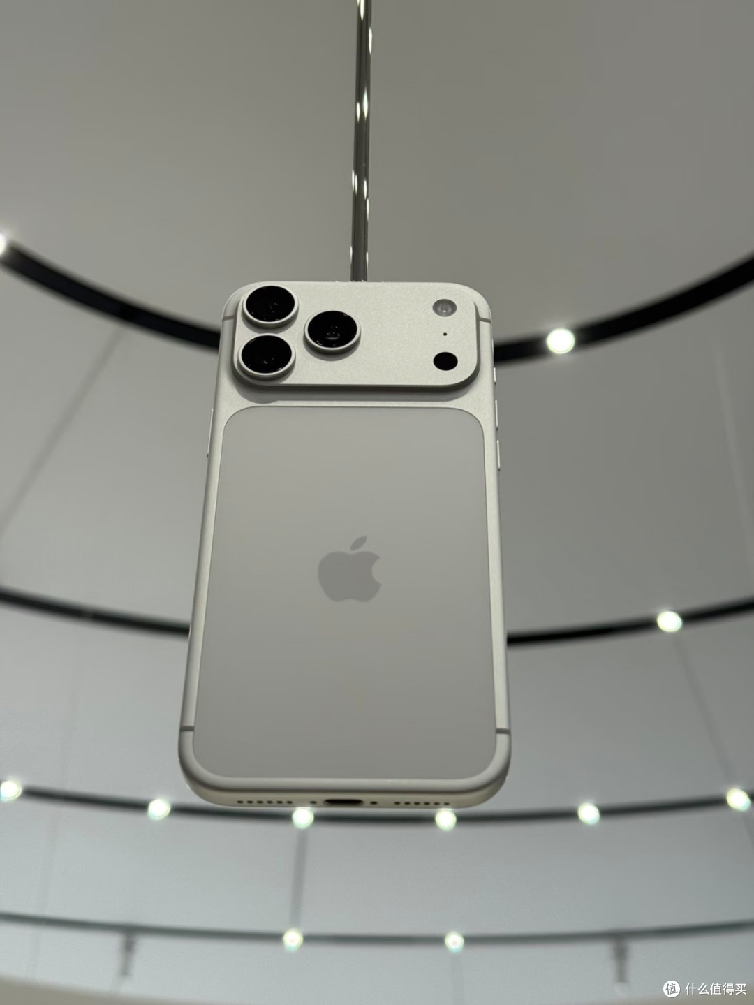 iPhone 17系列:苹果的破局与新生